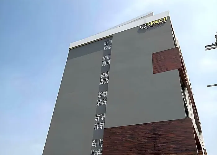 Hotel Q Space 2*