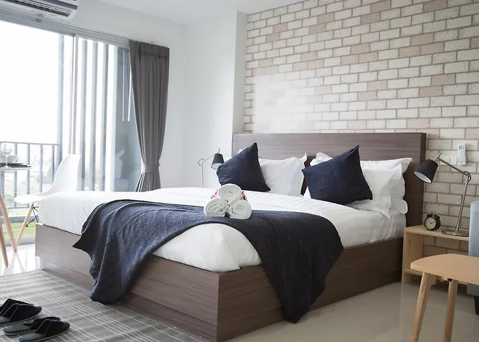 Q Space Hotel 2*